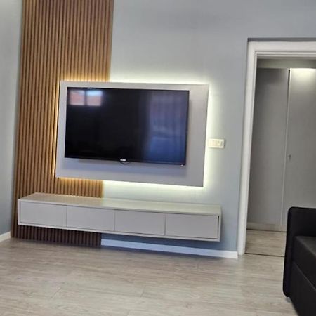 City Center Apartment Тирана Екстериор снимка
