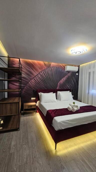 City Center Apartment Тирана Екстериор снимка