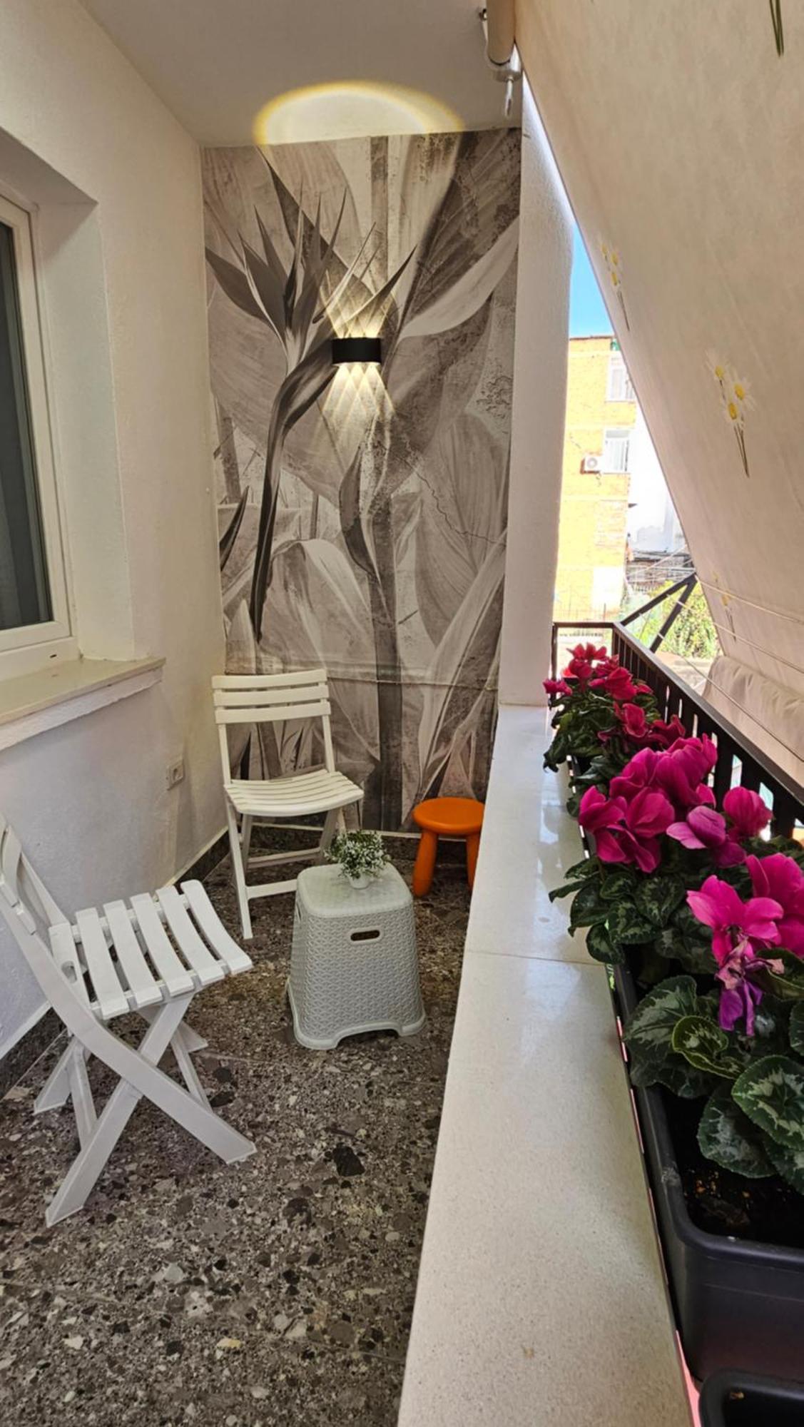City Center Apartment Тирана Екстериор снимка